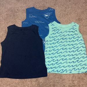 3 pack of tank top shirts